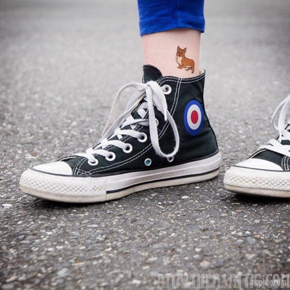 Tattoo Party In A Tin Fun Gift - Picture 2 of 3